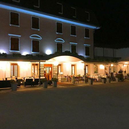 Il Novecento Hotel Casarsa della Delizia Bagian luar foto