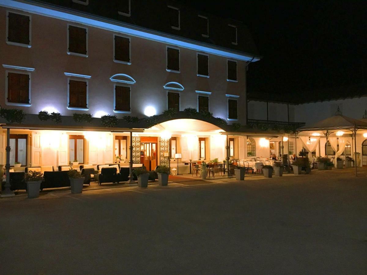 Il Novecento Hotel Casarsa della Delizia Bagian luar foto